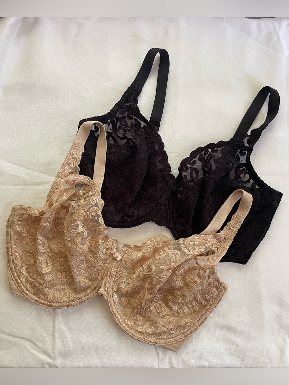 Pair of Wacoal Arabesque Bras 85199 Discontinued 36DDD